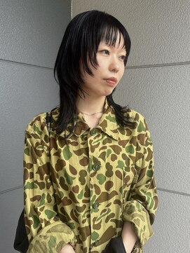 ヘアーアイストゥーレ(HAIR ICI TRE) ハッシュカット×ダークグレー　ミディアムレイヤーウルフカット