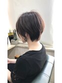 ツーセクション耳掛けショートレイヤー