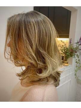 ダマーニ 表参道(DAMANI) ハイライトとローライトをミックスで立体的に