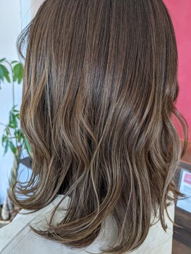 チュロアトリエ(chulo atelier) ベージュ系カラー