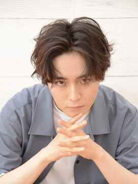 ロアー ヘアー マックイーン 流山おおたかの森店(RAWR hair McQueen) 【RAWR】メンズ_韓国風パーマ_センターパート
