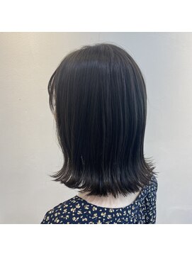 イーチエフ(each f.) 【藤本 麻衣】ワンレンミディ