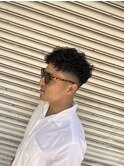 カーリーパーマ/フェードカット