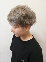 デコヘアー(DECO HAIR) 外国人風ハイトーンマッシュショート