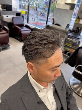 グルーマーズトウキョウ(GROOMER/S TOKYO) スペインカールスパイキーショートブルーブラックメンズ神保町