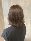 ベージュ×くびれボブ