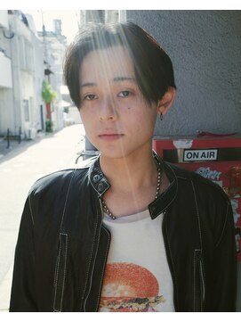 ゾーイ ボーイズ(ZOEY boyz) ソフト縮毛矯正ストレートパーマリバースセンターパート