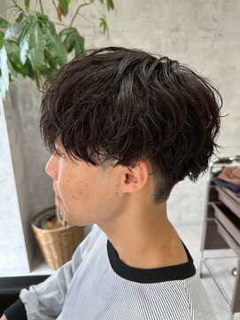 シャイン 大宮(SHINE) メンズカット/パーマ/ヘッドスパ/ブリーチ/眉毛/韓国/大宮/Men's