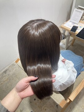 コレット 宇都宮(collet Gigi) オリーブブラウン/透明感カラー/赤み消しカラー