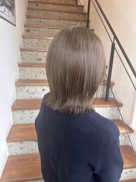 シュガー 盛岡(SUGAR) ◯ダブルカラー オリーブグレージュ　外はねボブ◯