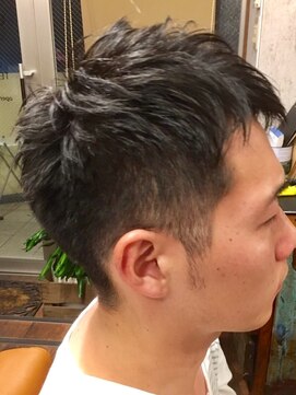 カーザ(CASA) 髪が多い方が長持ちする刈り上げショート