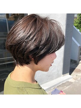 エイト(eito) 前下がりショート