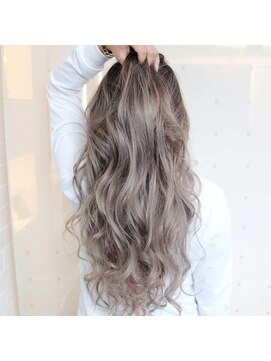 ローレン ウィズ(ROLLEN Wiz) グレージュカラー×シールエクステ