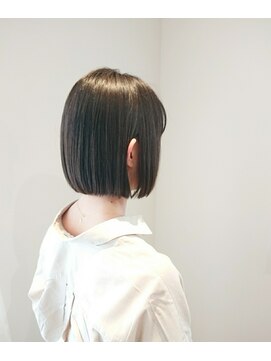 キクロス(kicros) オシャレ×こなれ感が叶うミニボブ【キクロスTAKUYA】