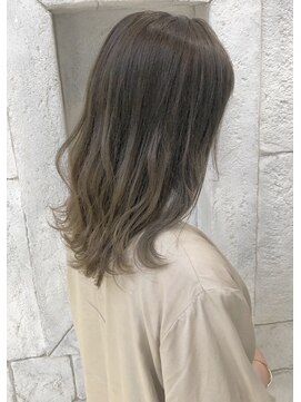 ガレリアエレガンテ 可児店(GALLARIA Elegante) ミディアムカーキアッシュ