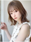 大人かわいいフェザーバング外ハネミディカーキベージュ吉祥寺
