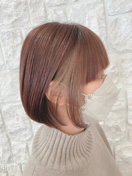 ジッピー ヘアーコレクション 前下がりボブ インナーカラー グレーベージュ