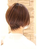 【30代40代50代】トップふんわり耳かけ小顔ショート
