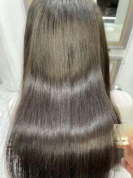 エスカーラ 表参道(THE ESCALA) @aidaman321/セクションカラー/ペールベージュ/外ハネボブ/