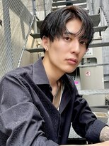 バイフィフス 原宿/表参道(by fifth)&nbsp;洒落感のある韓国コンマヘア◎センターパート×ウェットヘア