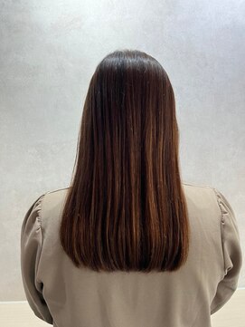アヴァンセ(Avancer) ヘアケアしながら綺麗な艶髪/辻堂/カット/ストレート