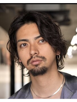 オルト(Altn) 大人の黒髪ミディアムロング波巻きパーマツイストスパイラルヘア