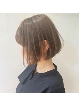 ジュイル ハラジュク(JEWIL HARAJUKU) 首が一番綺麗に見える前下がりボブ