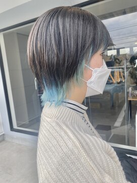 ナンバー 竪町(number+) 20代30代40代小顔ウルフカットインナーカラー透け感アクアブルー