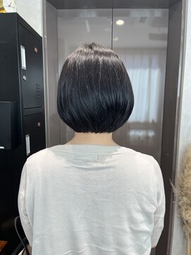 クエ(QUE) コンパクトボブ/ショートボブ/丸みボブ/大人ボブ/横浜