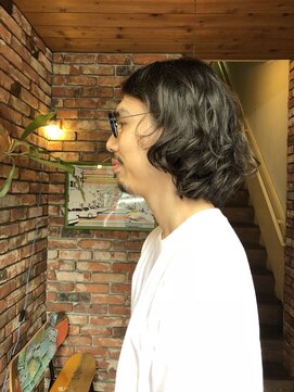 スウィーティーヘアー(swee tee × hair) カーリー?