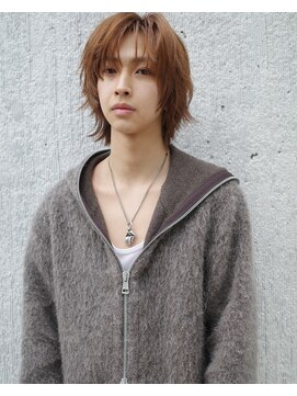 ピア ヤクイン(Pia Yakuin) ミディアムウルフ