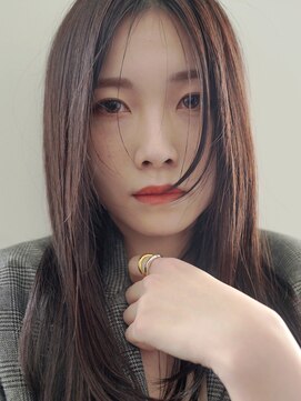 ケーツー心斎橋 クイーンズガーデン バイ ケーツー(K two QUEEN'S GARDEN by K two) ロングヘア*レイヤーカット*フェイスレイヤー*センターパート