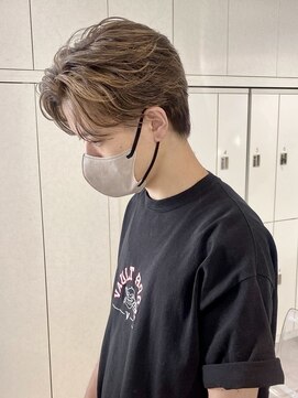 ユーフォリア 渋谷グランデ(Euphoria SHIBUYA GRANDE) ハイライト　ベージュ　透明感カラー　メンズハイライト　MOMO