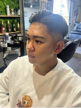 チル(CHILL)の写真/大人のメンズが集まるサロンです。髪の毛の悩みなどを聞きながら1番似合うスタイルをご提案します。