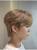 メンズ韓国ヘアブリーチブロンドエンドカラーフェザーショート