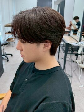 ネオリーブ クーロ メゾン 横浜(Neolive curro Maison) 韓国マッシュ センターパートフェザーパーマ MEN’S HAIR