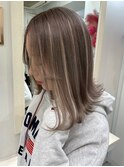 グレージュ×シールハイライト