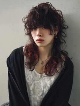 イル(iLe.) MEN’S HAIR/サーフカール/刈り上げセンターパート/ブリー