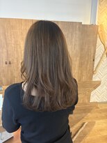 バイエイト 野並店(By Eight) 柔らかベージュ×レイヤー