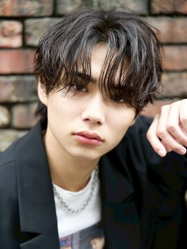ルーシー 名古屋栄(LUCEY) センターパートニュアンスパーマフェザーパーマ波巻きパーマ