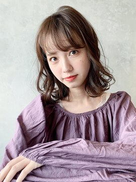 アイティー バイ アルバム 浦和店(IT by ALBUM) フェミニンボブ_オリーブカラーハイライトカラー_27593