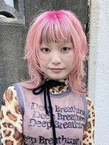 ハッシュカットウルフカットピンクカラールーツカラー