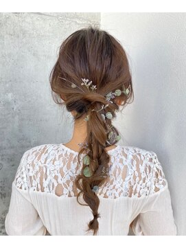 ディーエックス スリー(Dxxxx III) 編みおろし　ヘアセット