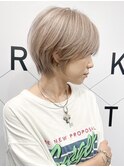 ハイトーンくびれショート