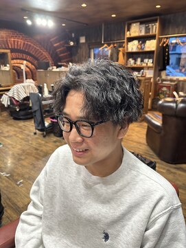 ノームコア(NORM CORE) ツイストスパイラルパーマ+センターパート
