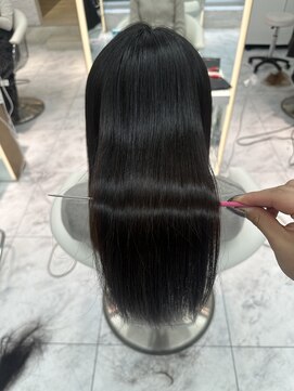 ロンドルピナス 小倉(Lond Lupinus) ブルーブラック/ワイドバング/美髪のススメ/外ハネボブ/北九州