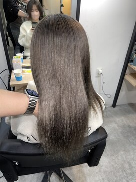 ラフ(LAFF) グレージュカラー/シルバーカラー/ブリーチ