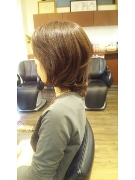 ヘアーフェイス リンド(hair face Lindo) 艶感セミディ