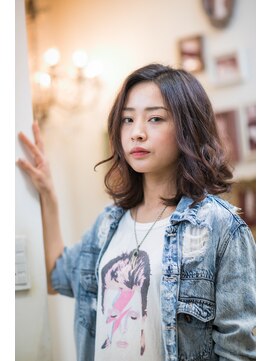 ソーホー ニューヨーク シズオカ(SOHO newyork SHIZUOKA) 無造作ニュアンスミディボブ