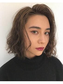 ジーナ(XENA) 切りっぱなしウェーブパーマ